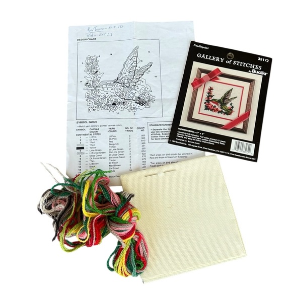 VTG Bucilla Gallery Of Stitches #33172 Hummingbird Needlepoint Kit 5x5 1991 READ - Picture 2 of 7